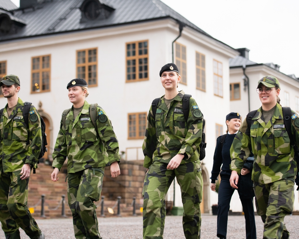 Kadetter utanför Karlbergs slott.