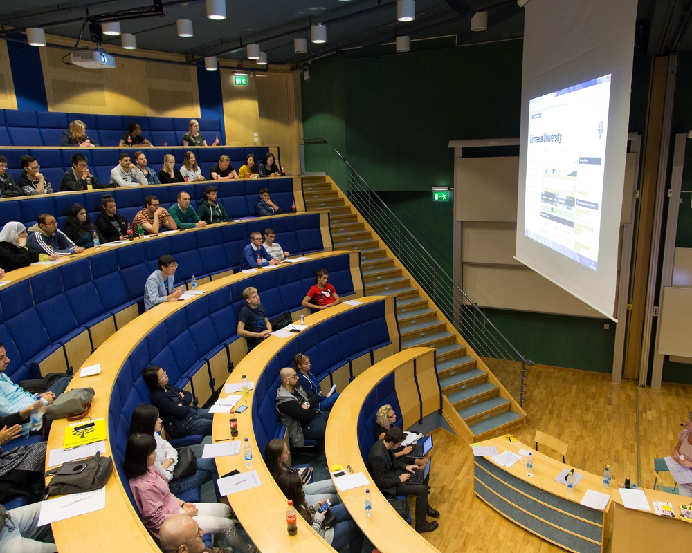 Föreläsning i sal Leonardo i hus F i  Växjö