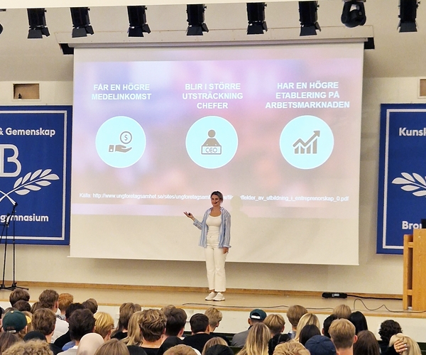 Bild på Bromma gymnasium