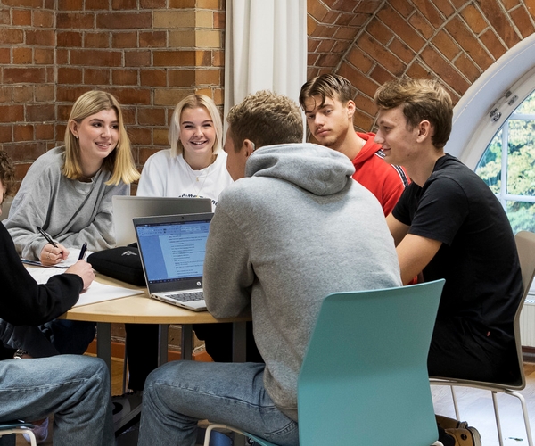 Bild på Bernadottegymnasiet