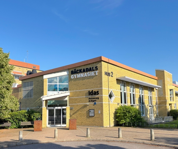 Bäckadalsgymnasiet