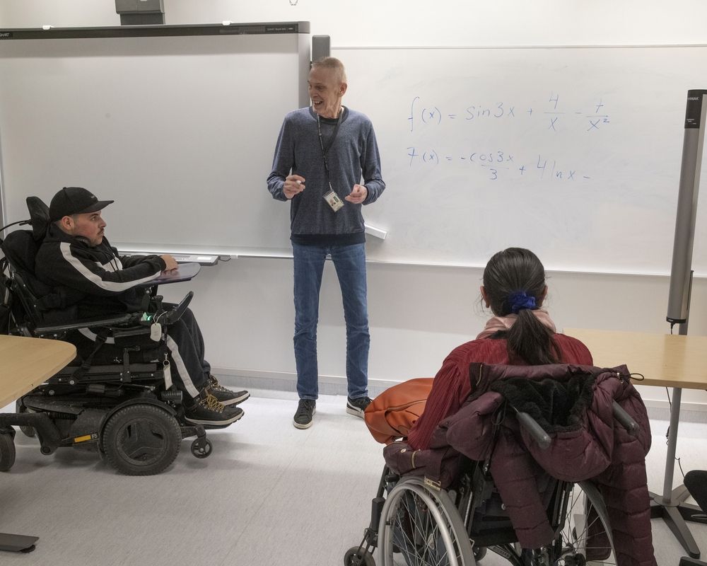 Bild på RGRH undervisning i skolsal St Eriks gymnasium.JPG