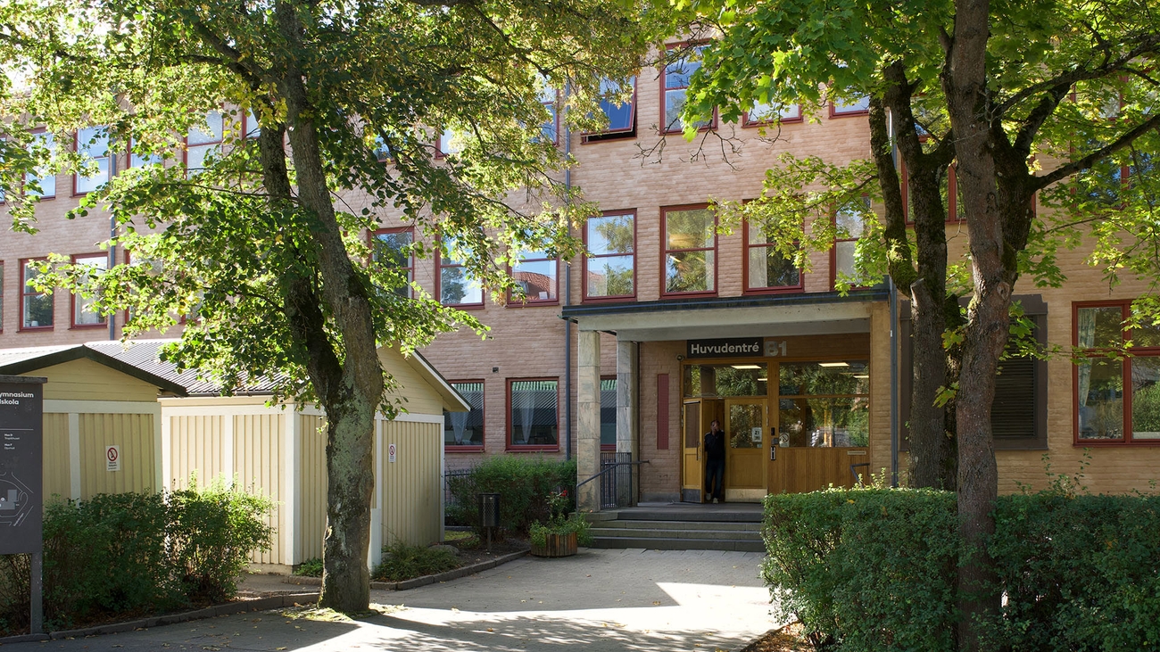 Bild på spanga-gymnasium.jpg