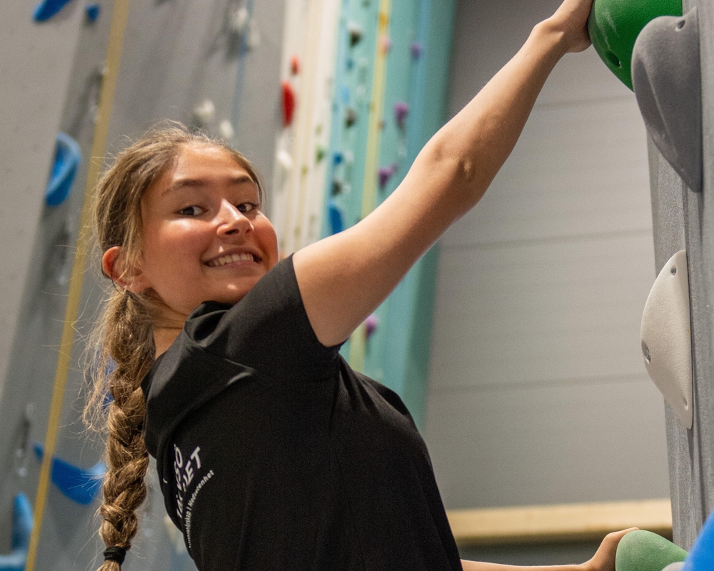 Bild på Järvsögymnasiet cover 2 kopia.jpg