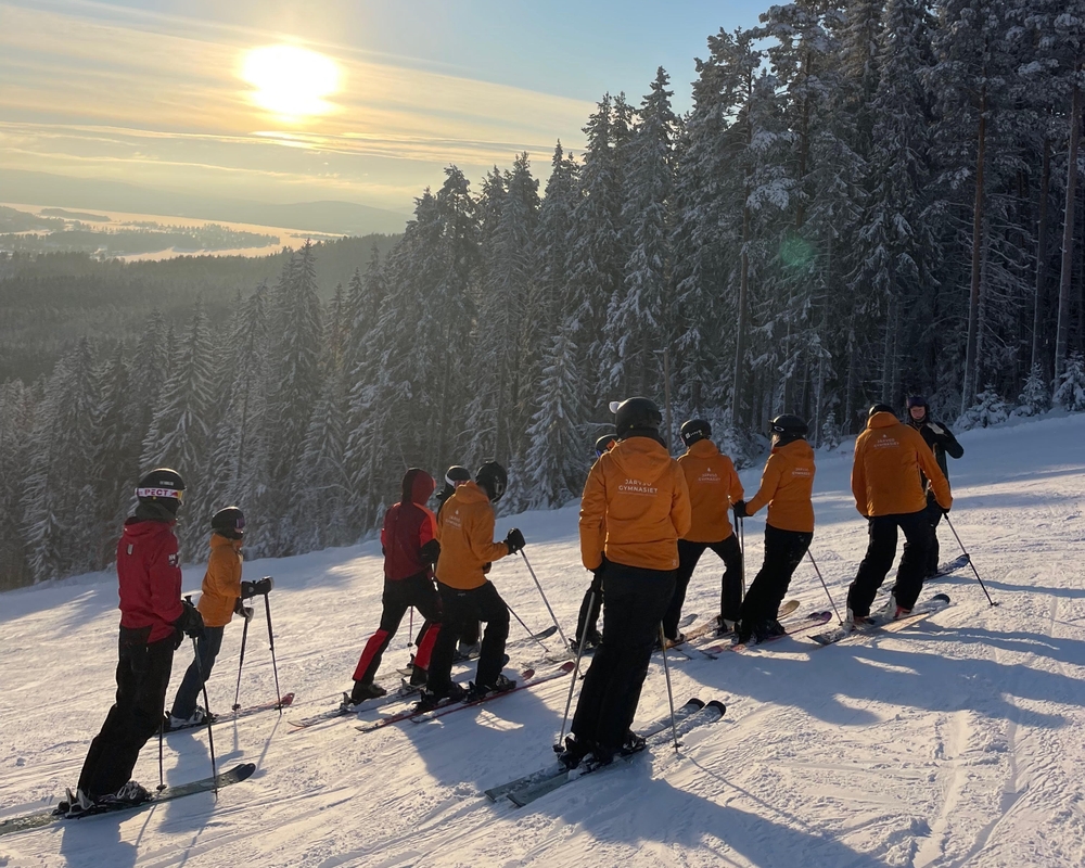 Bild på Järvsögymnasiet cover 3 kopia.jpg