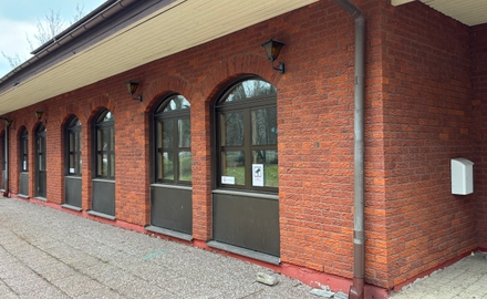 Baksidan av Sparre Gymnasium