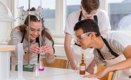 Naturvetenskapsprogrammet på Tibble gymnasium campus Täby.