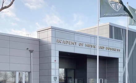 Academy X - Music and Business Vara