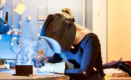 Elev på Teknik och Servicegymnasiet